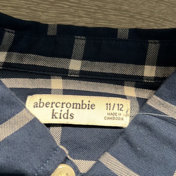 NWT Abercrombie Kids Button Down 11/12 - Picture 5 of 6